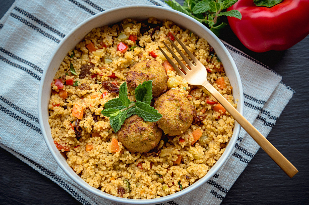 Volkoren couscous met falafel